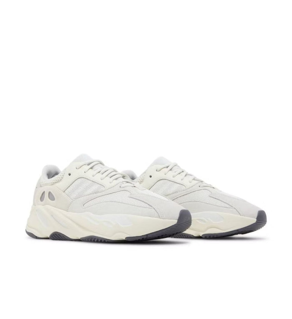 Yeezy Boost 700 'Analog' 2023