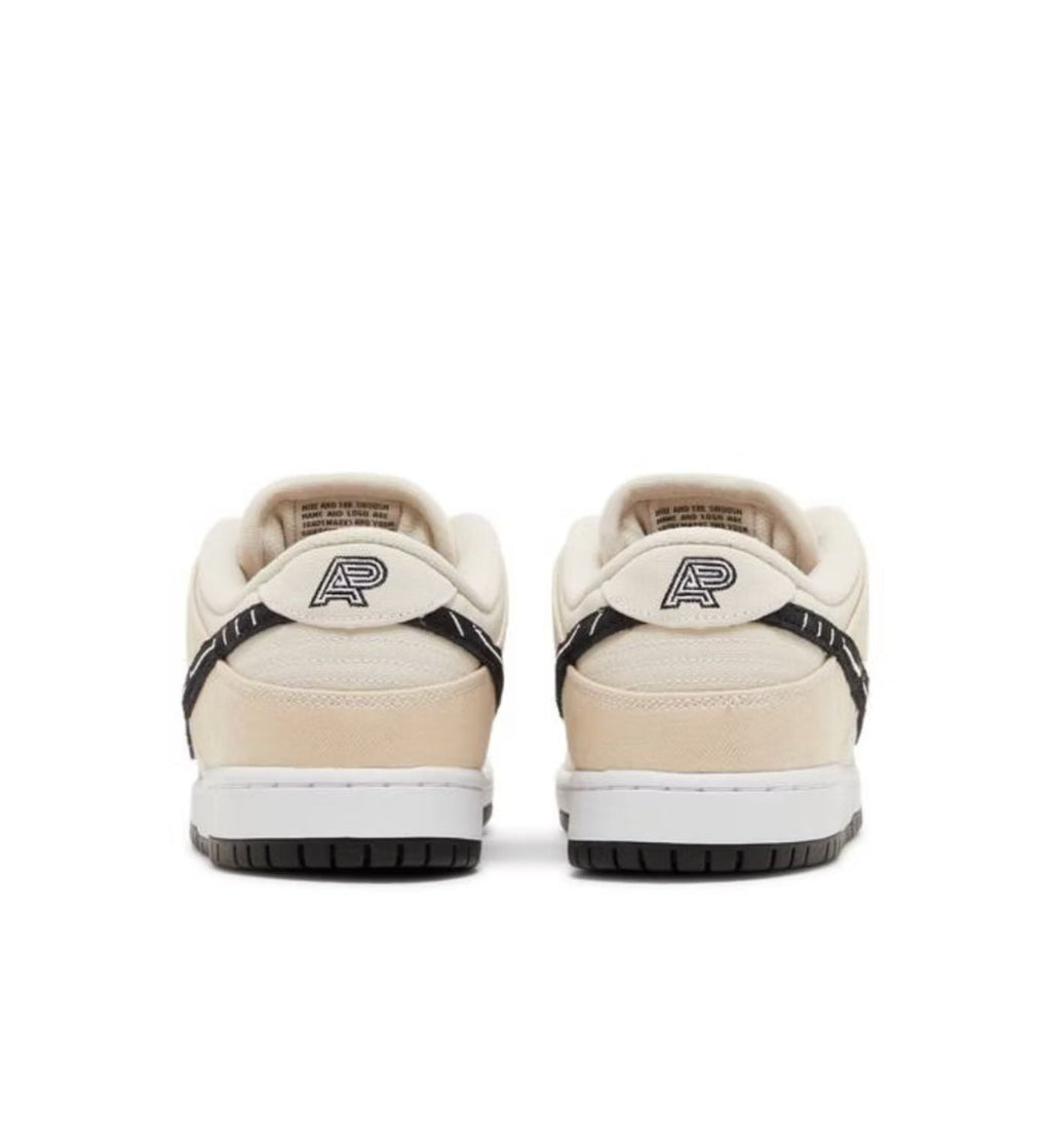 Nike SB Dunk Low Albino & Preto
