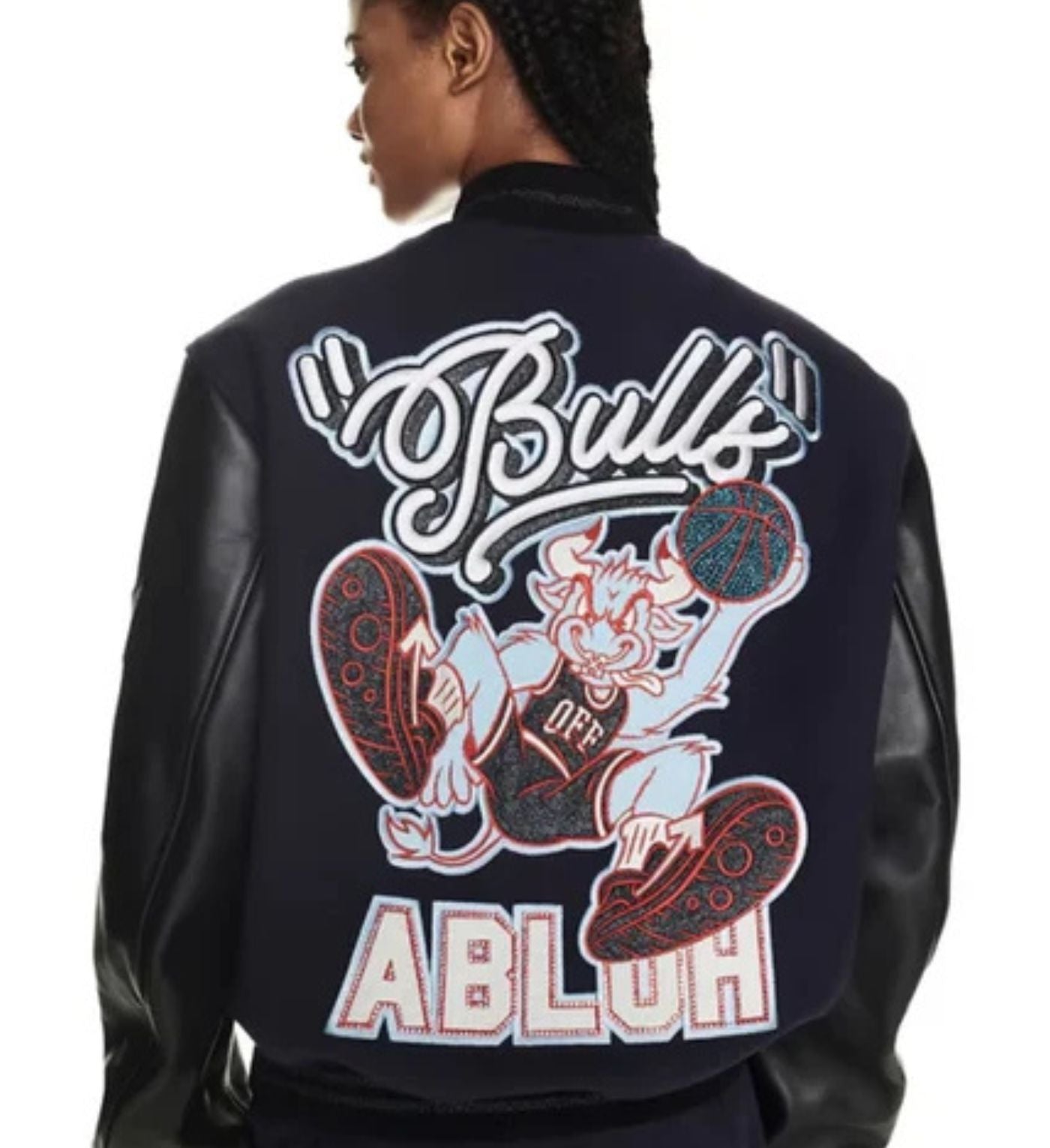 Off withe  jacket bulls X black